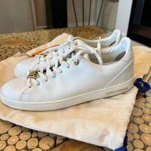 Louis Vuitton Calfskin White Sneakers Size 40